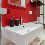 Nest Living Red Velvet - Private Design In The Center Apartmán Udine