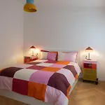 Nest Living Red Velvet - Private Design In The Center *