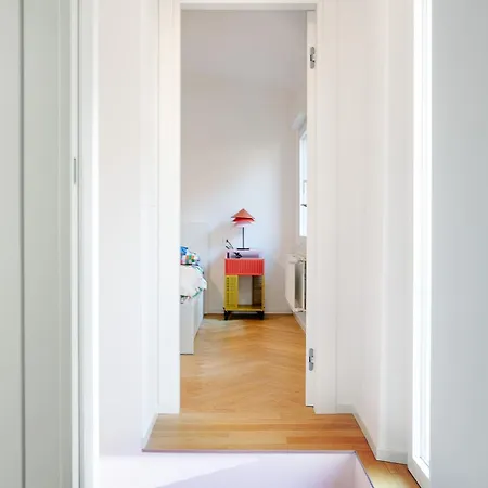 Nest Living Red Velvet - Private Design In The Center Апартаменты