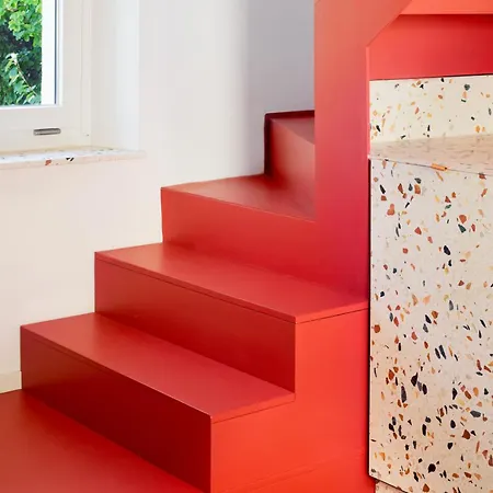 Nest Living Red Velvet - Private Design In The Center Апартаменты Удине