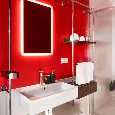 Nest Living Red Velvet - Private Design In The Center Апартаменты