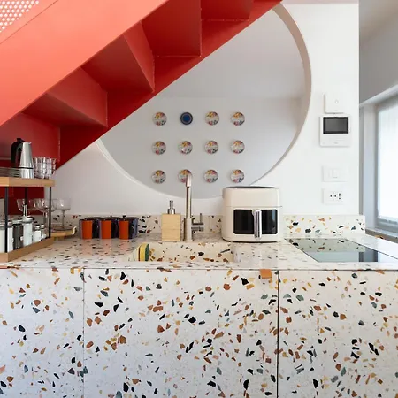 Apartmán Nest Living Red Velvet - Private Design In The Center Udine