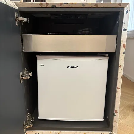 Nest Living Red Velvet - Private Design In The Center