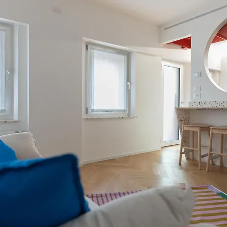 Nest Living Red Velvet - Private Design In The Center Lejlighed