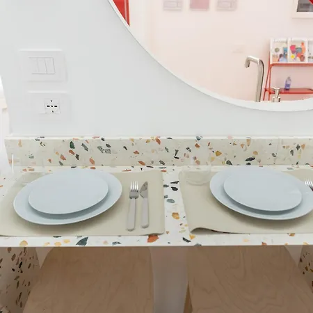 Nest Living Red Velvet - Private Design In The Center Lejlighed Udine